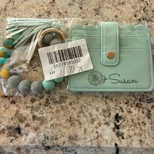 Mint Green Card Holder with Keychain/bracelet,Name: Susan